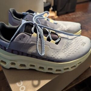 On Cloud Monster size 7.5